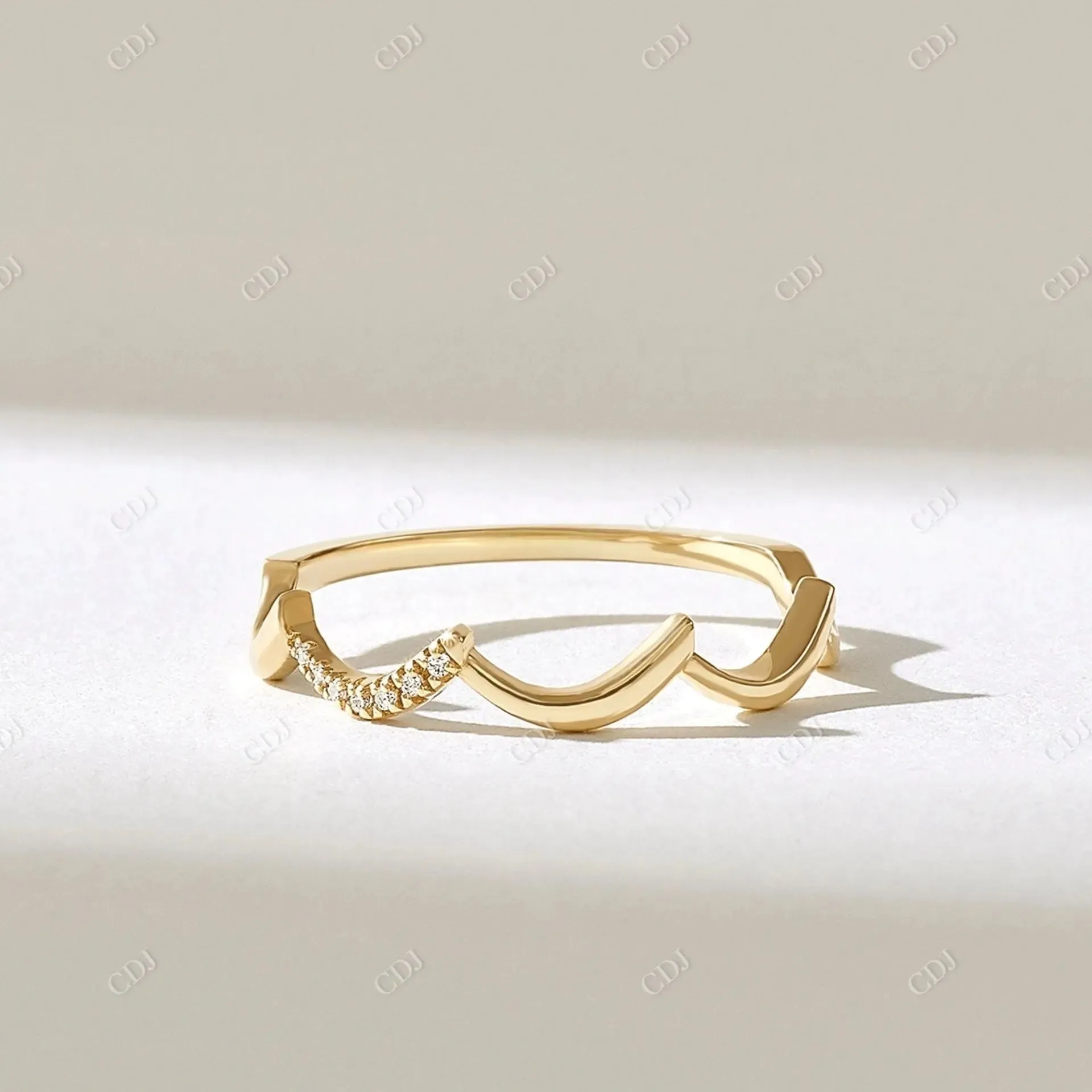 0.07CTW Round Cut CVD Ups And Down Curved Wedding Band