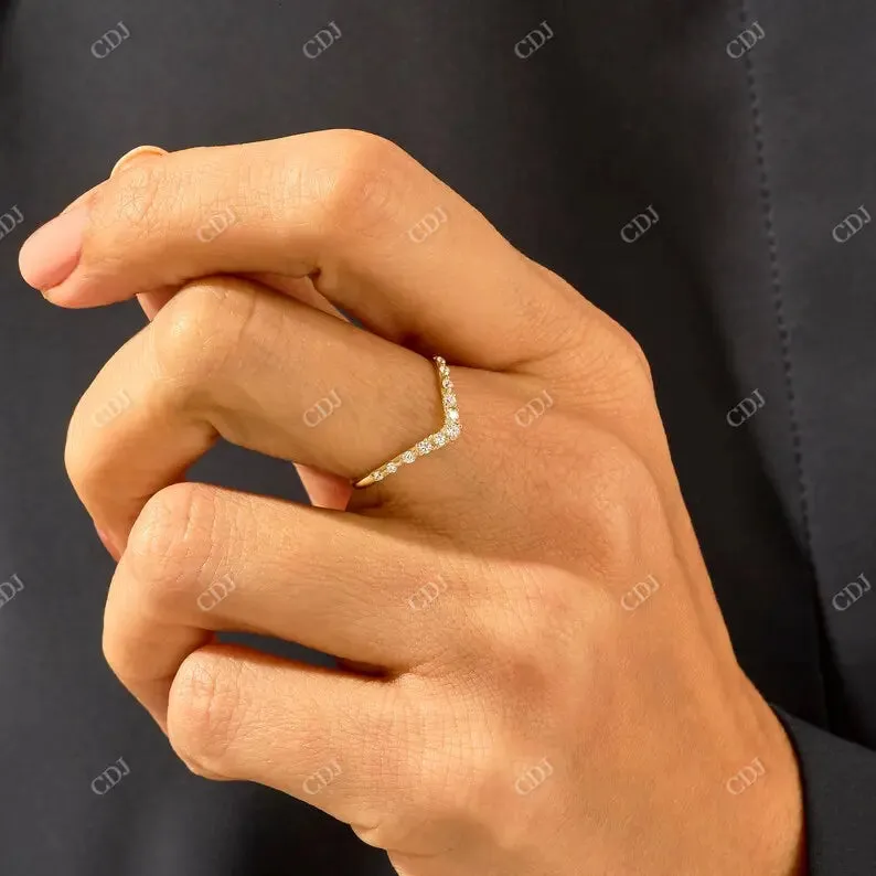 0.19CTW Pave Diamond Curve Nesting Wedding Band