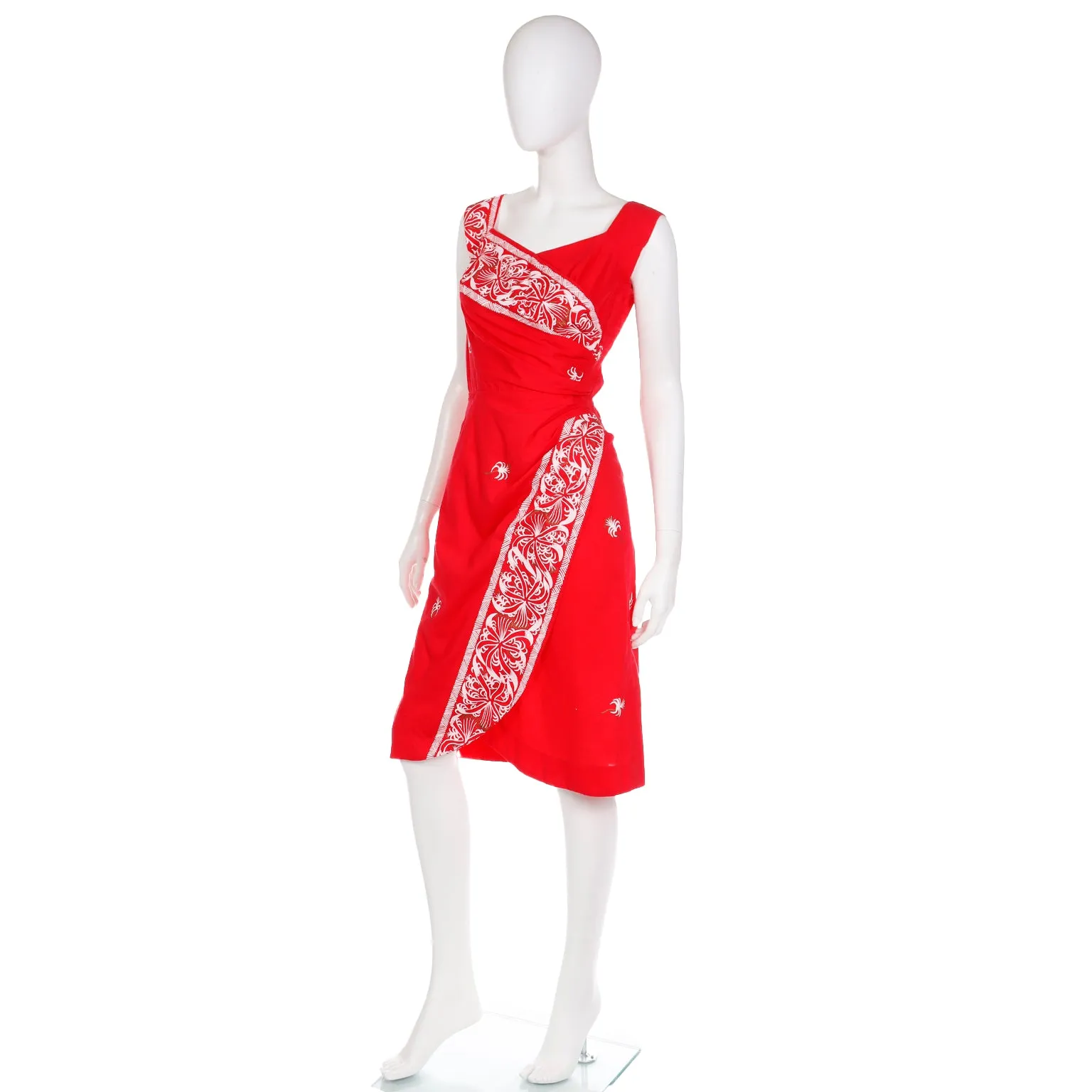 1950s Peggy Wood Honolulu Vintage Red Sarong Tropical Dress