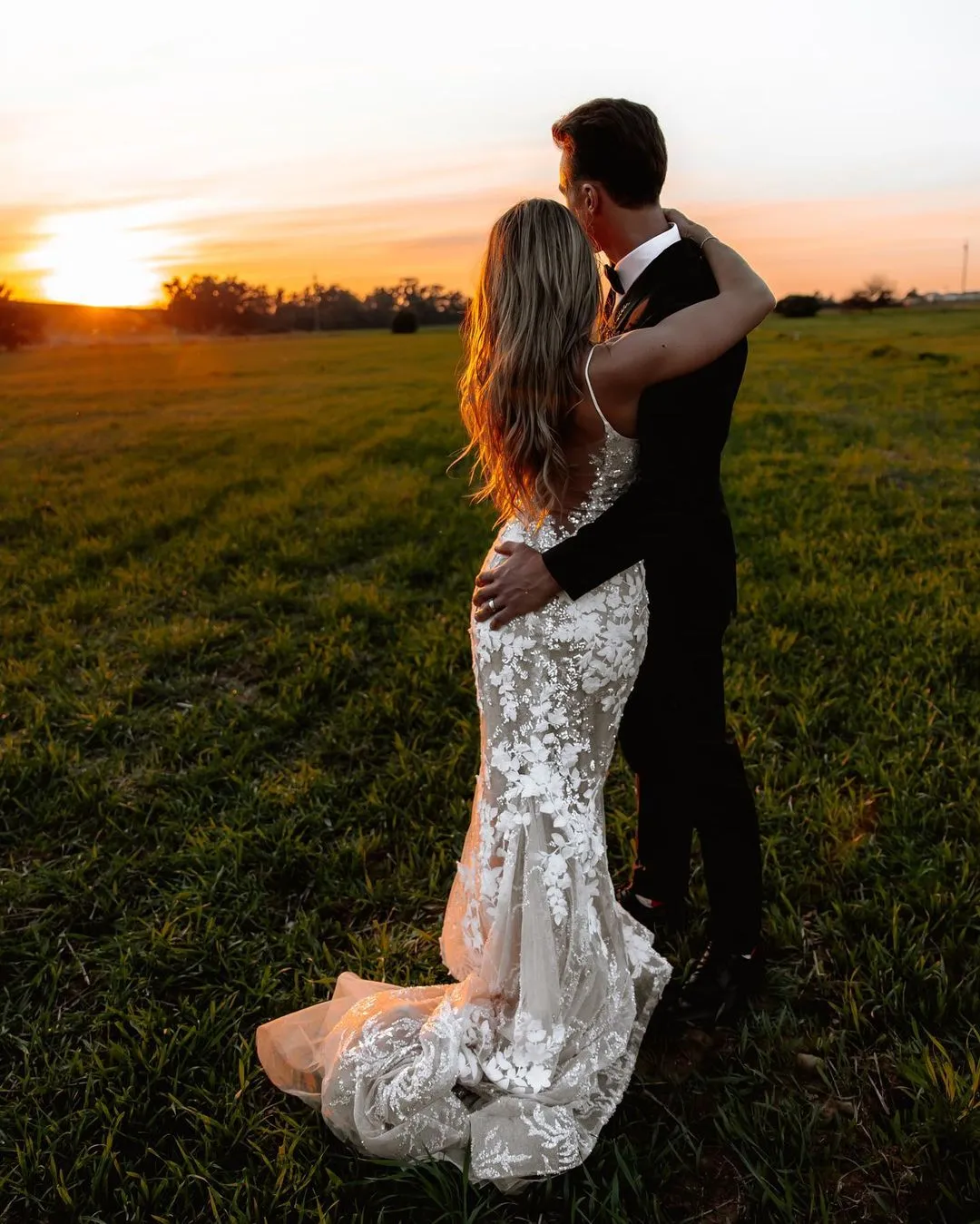 Bohemian Mermaid V Neck Lace Wedding Dresses VK23051701