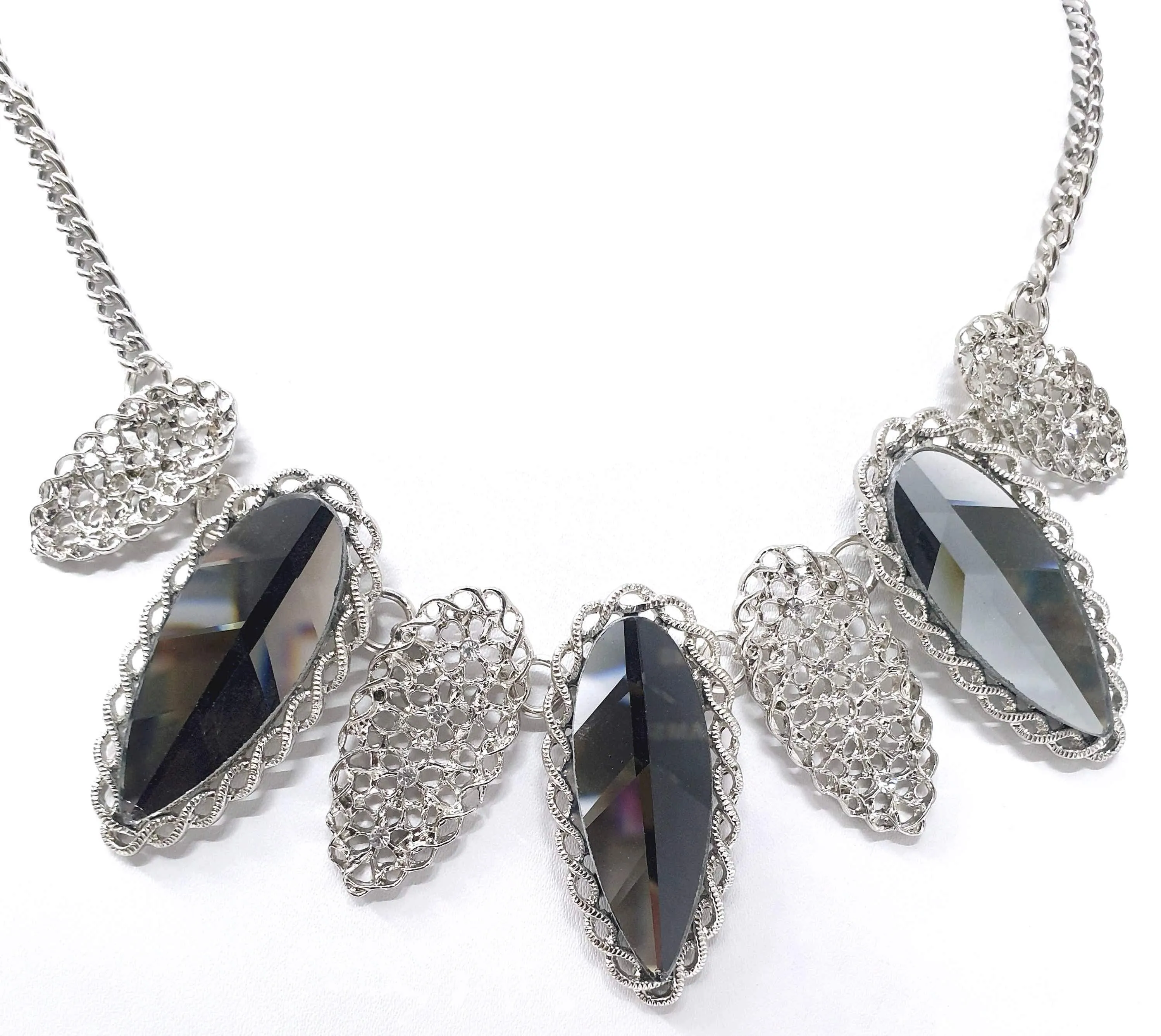 Elegant Stylish Modern Design Metal Imitation Fashion Necklace for Girls and Ladies